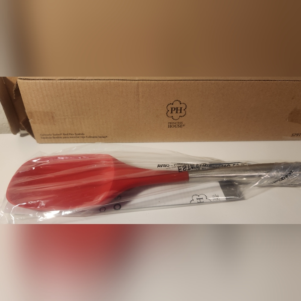 NEW! Princess House Red Flex Spatula